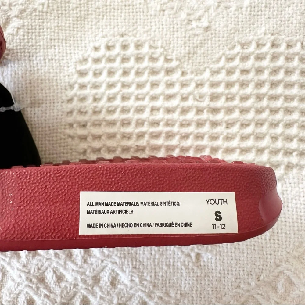 Tampa Bay Buccaneers Shoes Slides Youth 11-12 Red Black Foco Gel Bucs Skull NWT